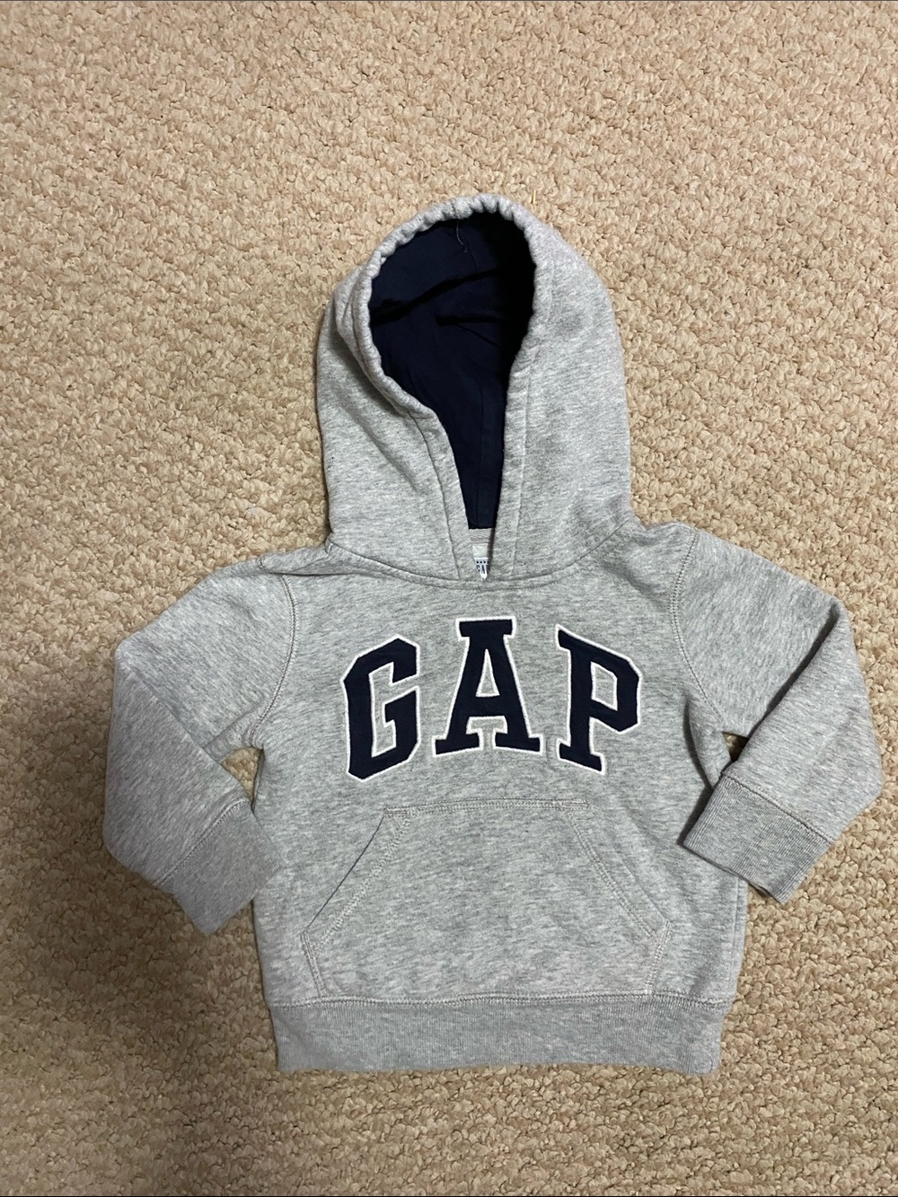 GAP Toddler boys or girls hoodie  Light grey w/ navy print size 2 Toddler